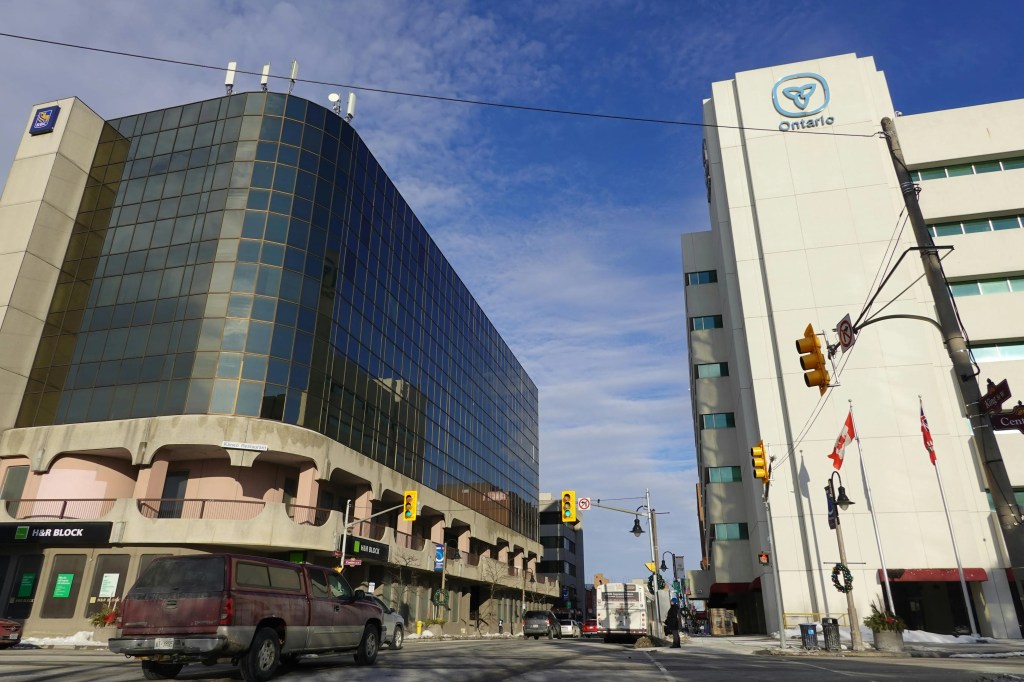 Bank closures in Ontario spark concern about financial access